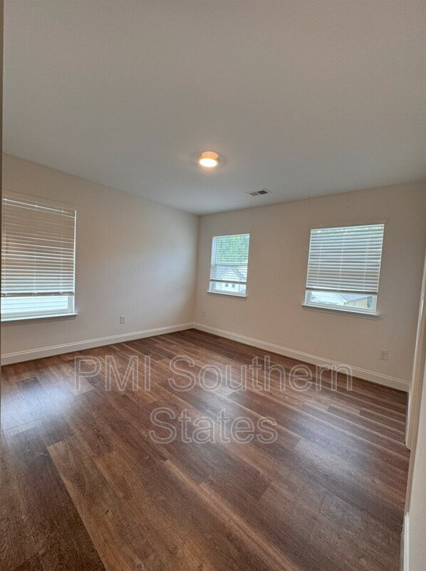 Building Photo - 1 Solis Ct