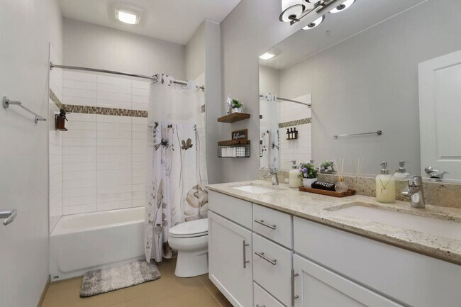 Building Photo - 255 N Addison Ave