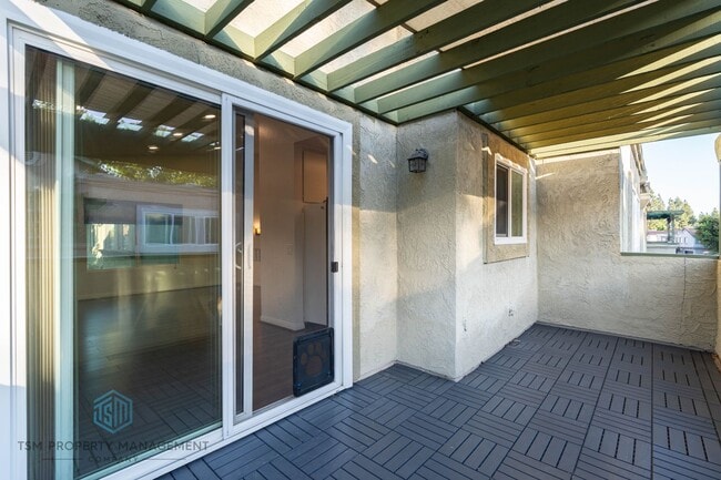 Building Photo - 8407 Spring Desert Pl