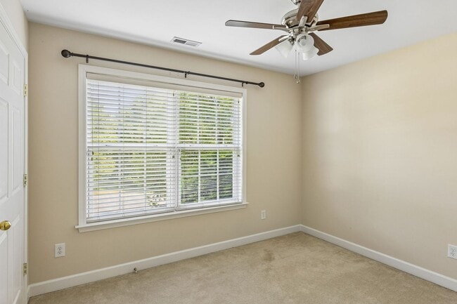 Building Photo - 2601 Danbury Cir