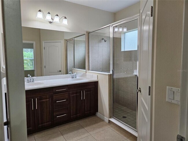 Building Photo - 11630 Piedmont Park Crossing
