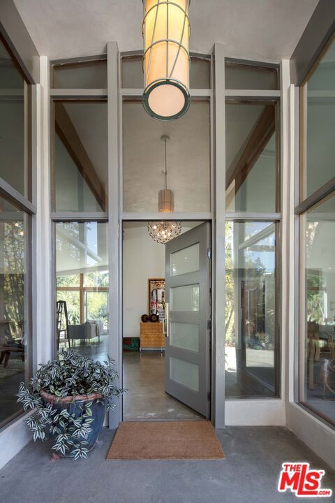 Building Photo - 7500 Devista Dr