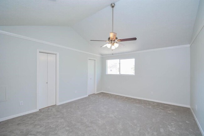 Building Photo - 978 Memorial Village Dr