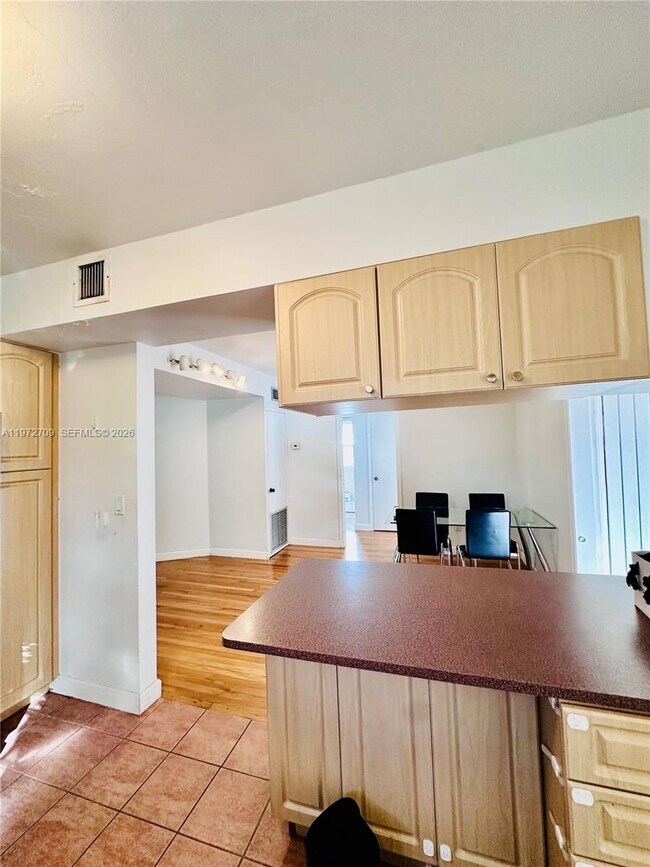 Building Photo - 1180 SW 22nd Terrace