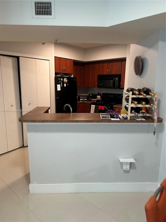 Building Photo - 9201 Collins Ave