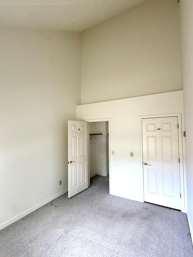 Building Photo - 2023 Arbor Park Dr