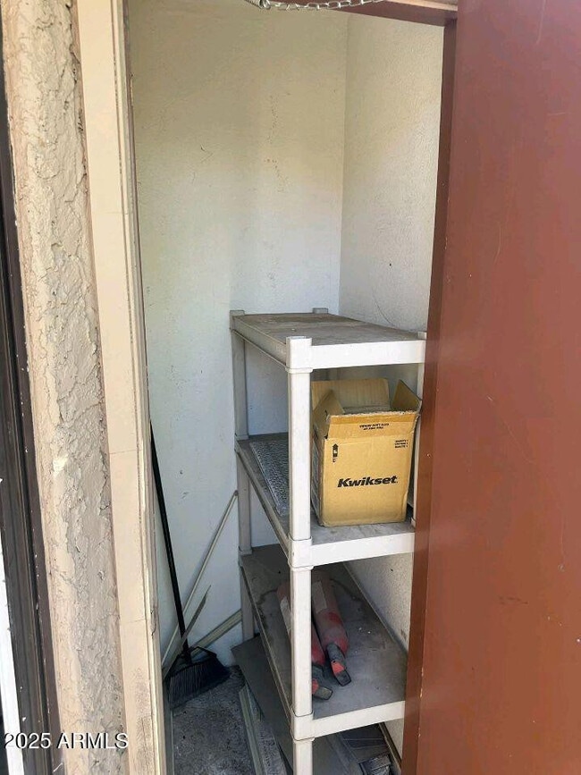 Building Photo - 1745 E Glenn St