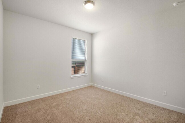 Building Photo - 8417 Yokohama Terrace