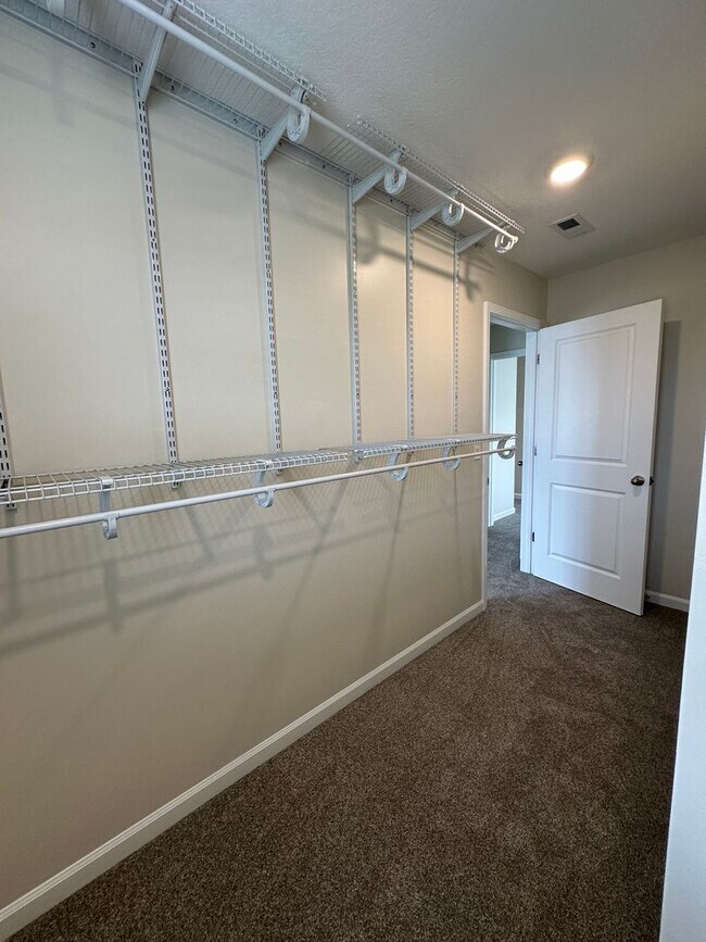Building Photo - Modern Comfort Meets Country Serenity in Sevierville