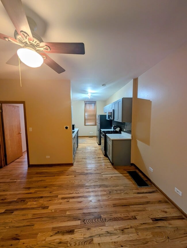 Building Photo - 1852 W Thomas St