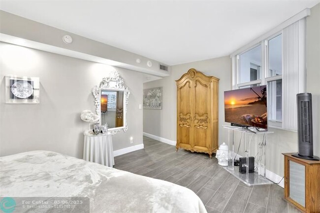 Building Photo - 1340 S Ocean Blvd