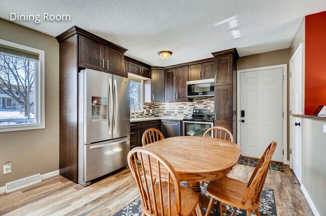 Building Photo - 14860 Upper 55th St N