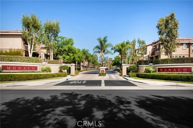 Building Photo - 1082 S St Tropez Ave