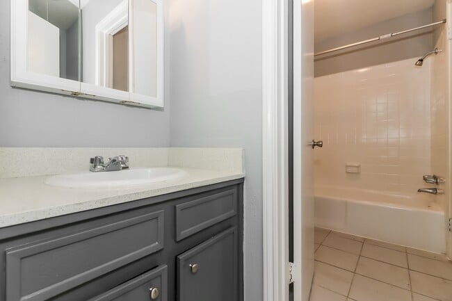 Building Photo - 3115 Falk Ct