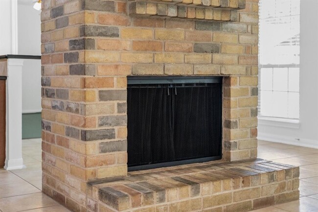 Building Photo - 10322 Ivy Oaks Ln