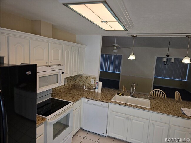 Building Photo - 2280 N Hardee Point