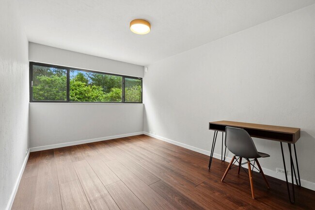Building Photo - 2266 SW 43rd Pl