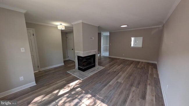 Building Photo - 16303 Taconic Cir