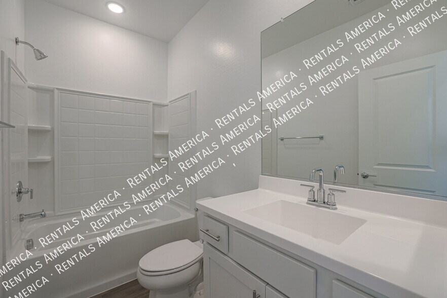 Building Photo - 17717 W Cassia Way