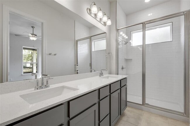 Building Photo - 126 Reveille Dr