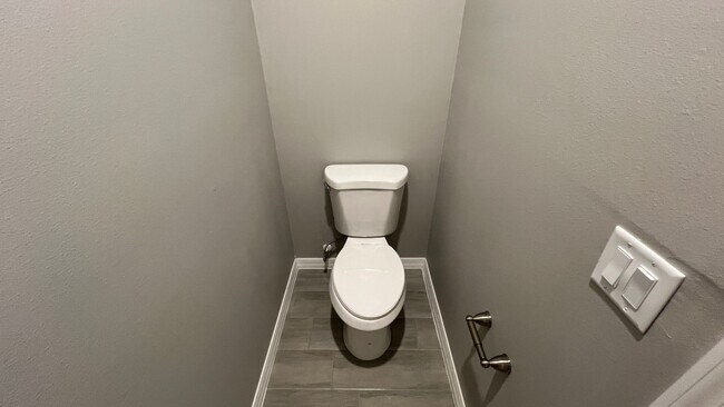 Building Photo - Smart & Stylish 3BD/2BA Palm Bay Home – Modern Upgrades, No Water Bills!