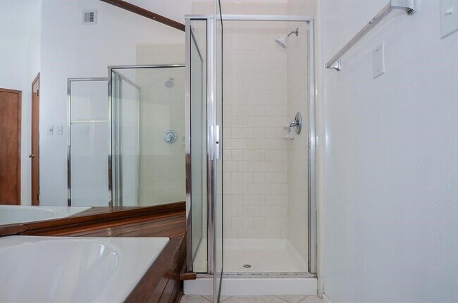 Building Photo - 1319 Silver Morning Dr
