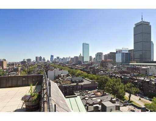 Building Photo - 416 Marlborough St