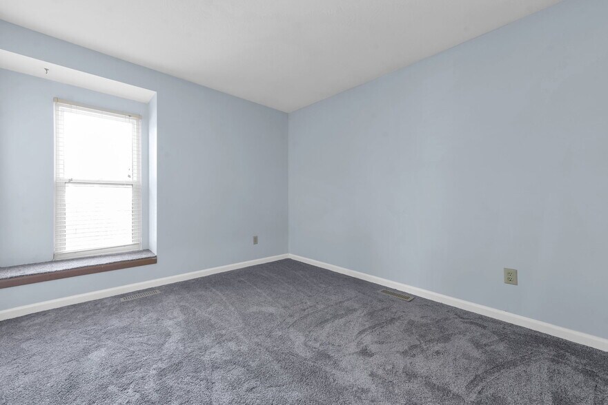 BR1 - 4932 Drayton Rd