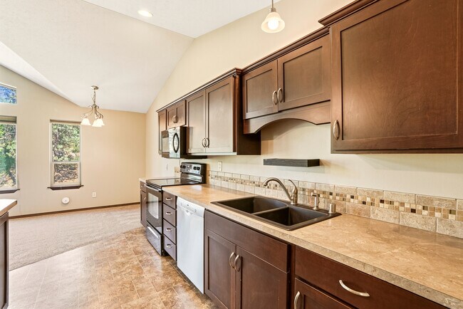 Building Photo - 11830 N Bedivere Dr