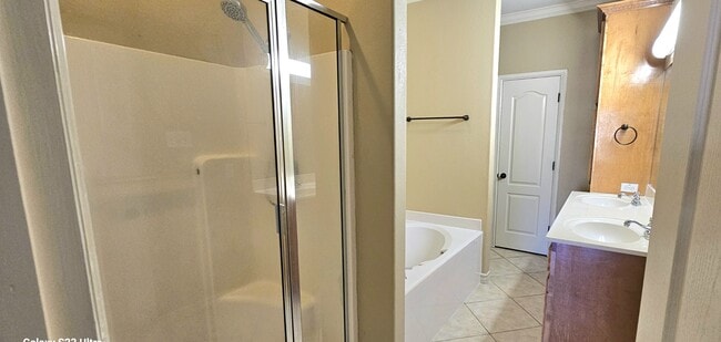 Building Photo - 6214 Manresa Dr