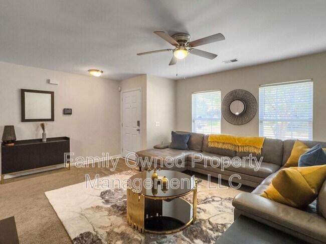 Building Photo - 204 Wildberry Ln