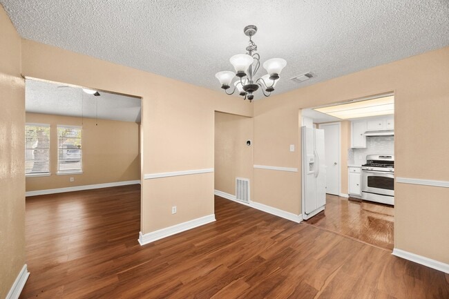 Building Photo - 1014 Three Forks Dr