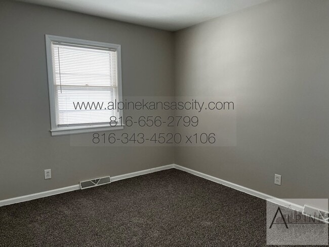 Building Photo - Independence Split Level, Finished Basement!