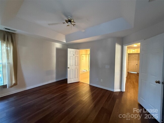 Building Photo - 111 Foxtail Dr