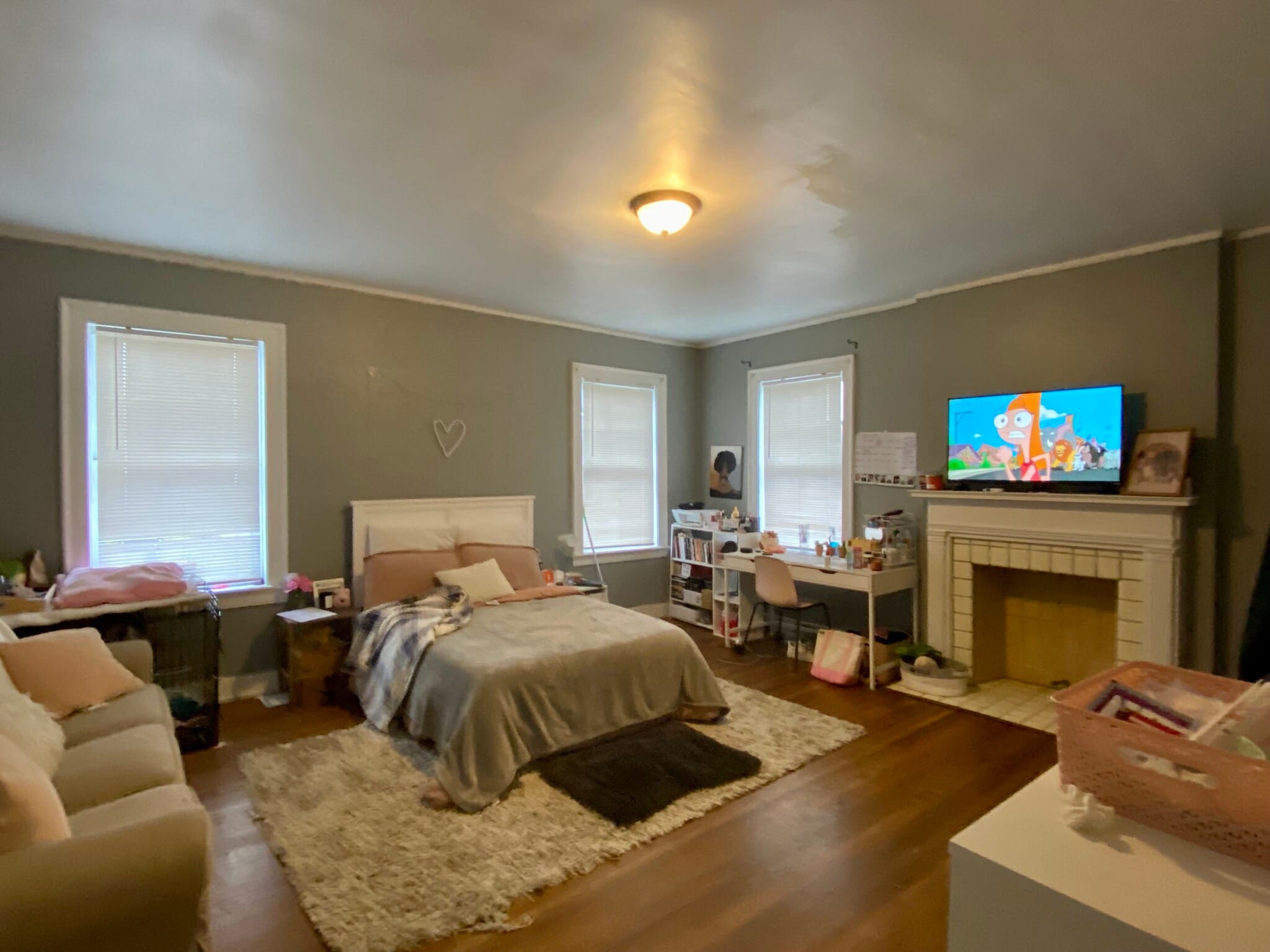 Building Photo - 1500 5th Ave