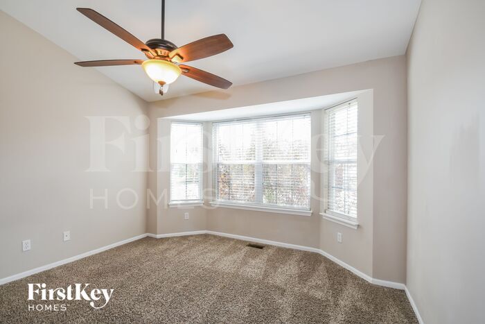 Building Photo - 3017 Valley Oaks Dr