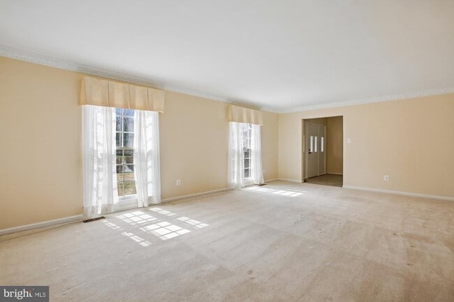 Building Photo - 6604 Tina Ln