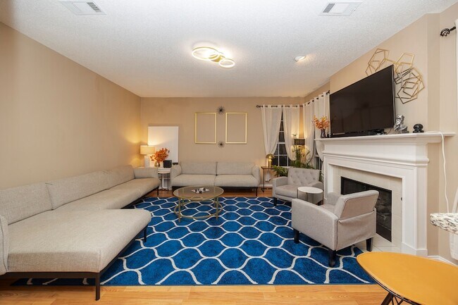 Building Photo - 2106 Hunter Pl Ln