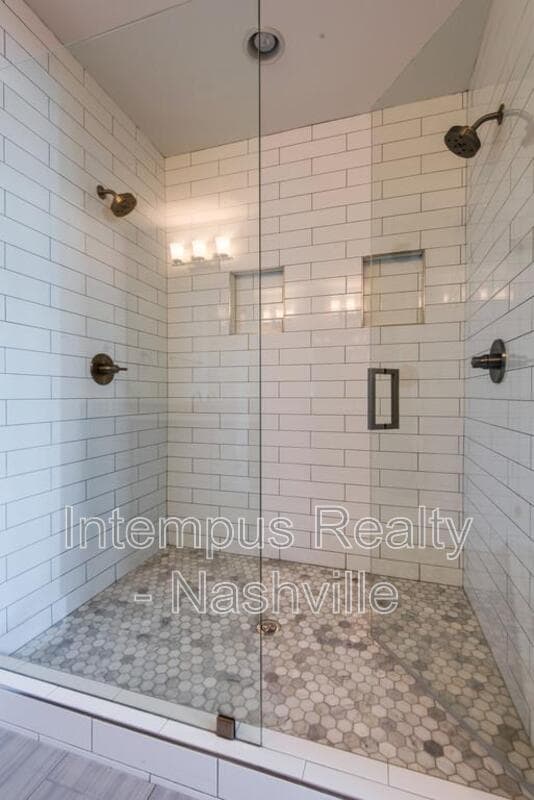 Building Photo - 958 9th Ave S