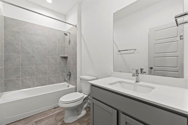 Building Photo - 207 William Ln
