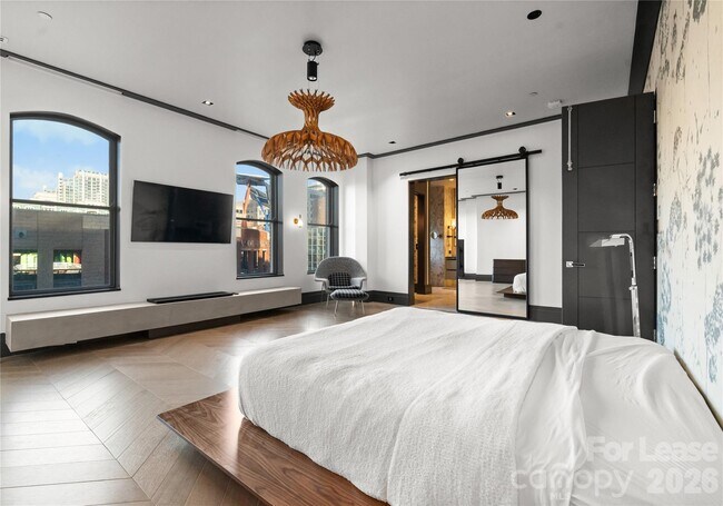 Building Photo - 229 N Church St