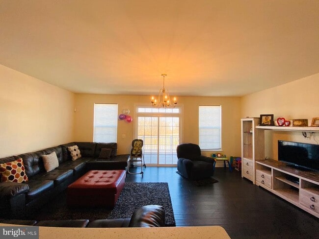 Building Photo - 8474 Craggan Ln