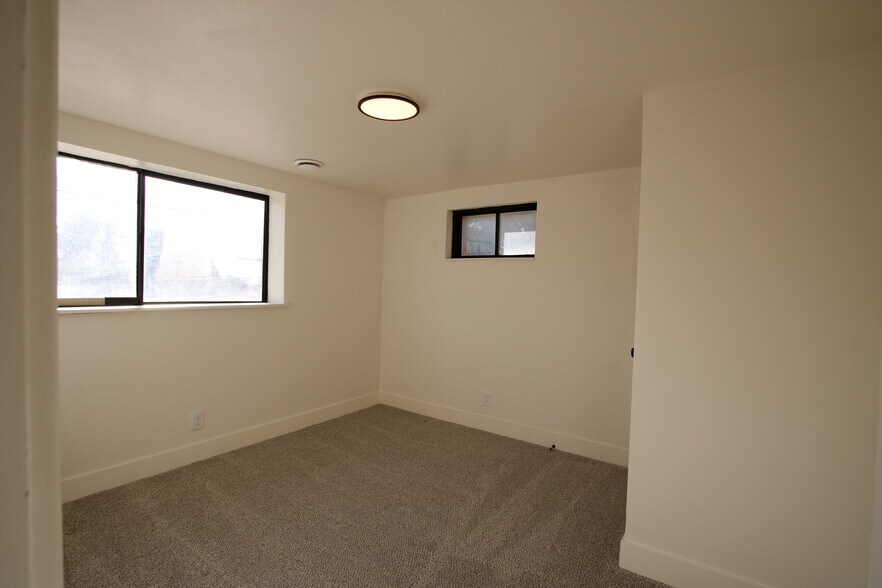 Building Photo - 5007 S 2675 W