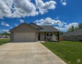 Building Photo - Charming Ranch-Style Home on a Large Corne...