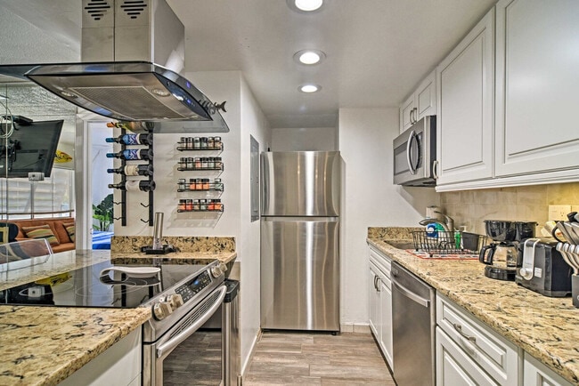 Building Photo - 8931 Blind Pass Rd