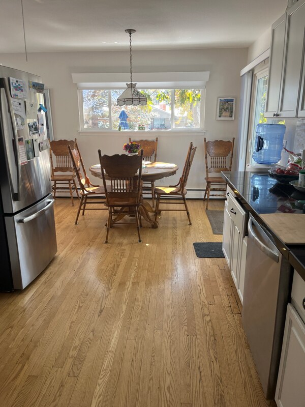 Building Photo - 2240 Hillsdale Cir