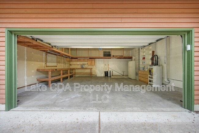 Building Photo - 12616 N Emerald Dr