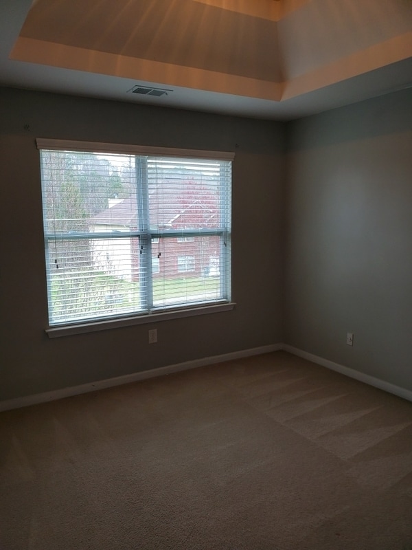 Building Photo - 11070 Southwood Dr