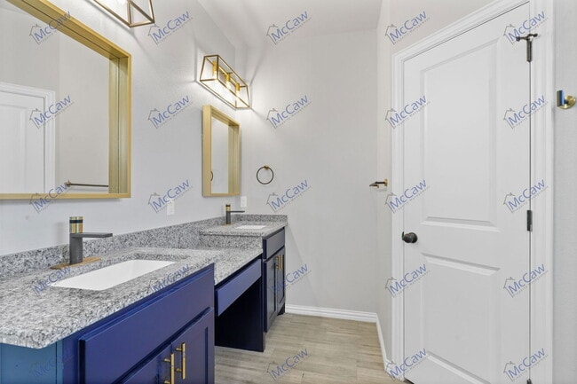 Building Photo - 2524 Creek Dr