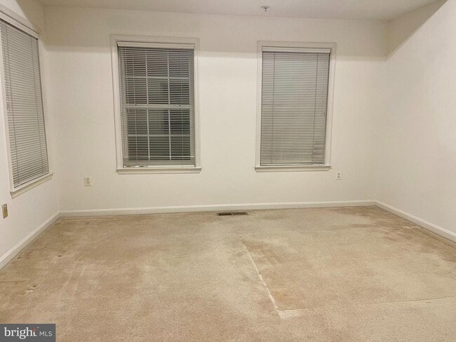 Building Photo - 11854 Breton Ct